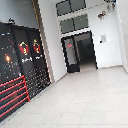 Bora Home Albania Me Vetsherbim 24 Ore Prane Liqenit Tirana Exterior foto
