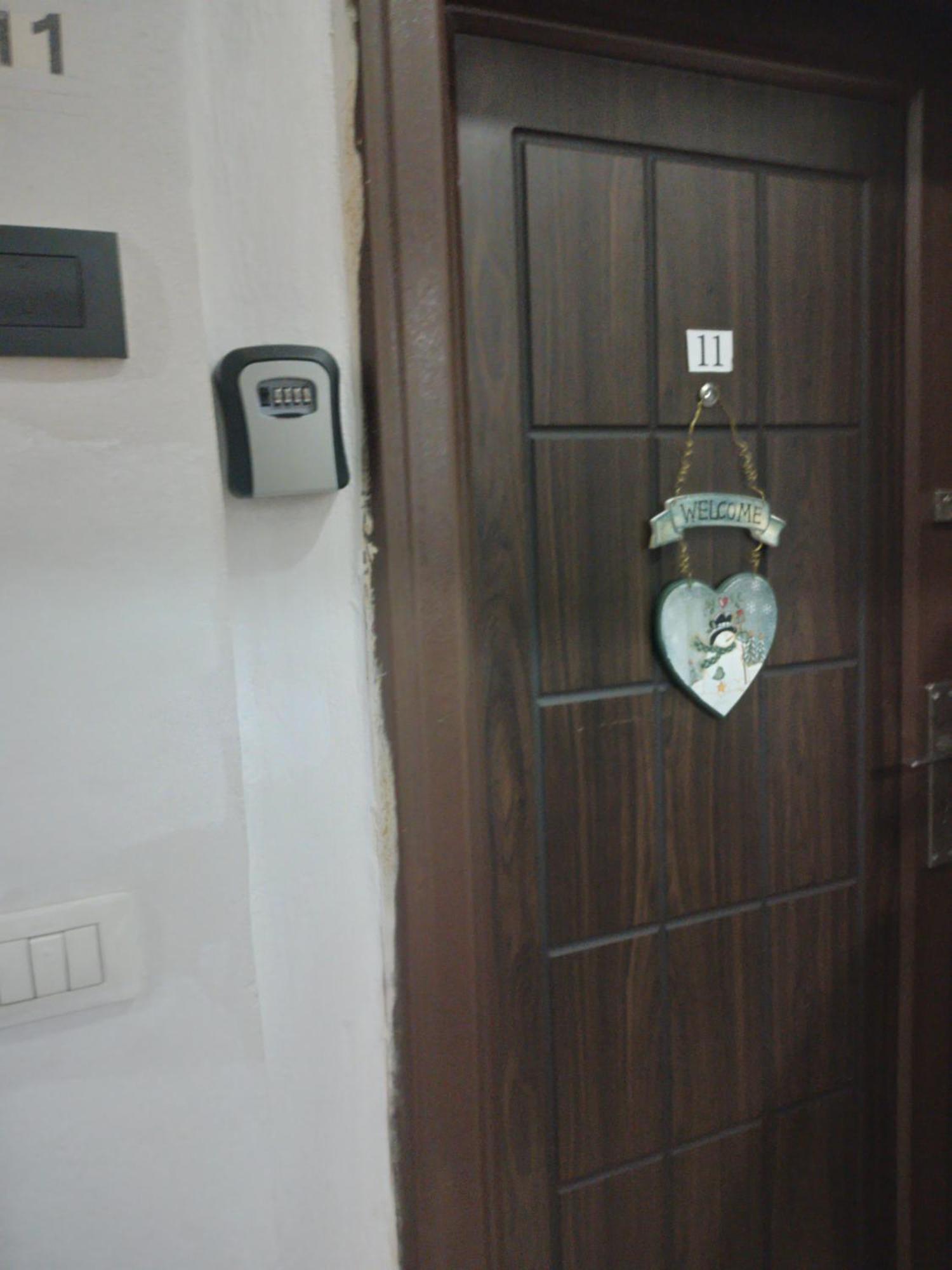 Bora Home Albania Me Vetsherbim 24 Ore Prane Liqenit Tirana Exterior foto
